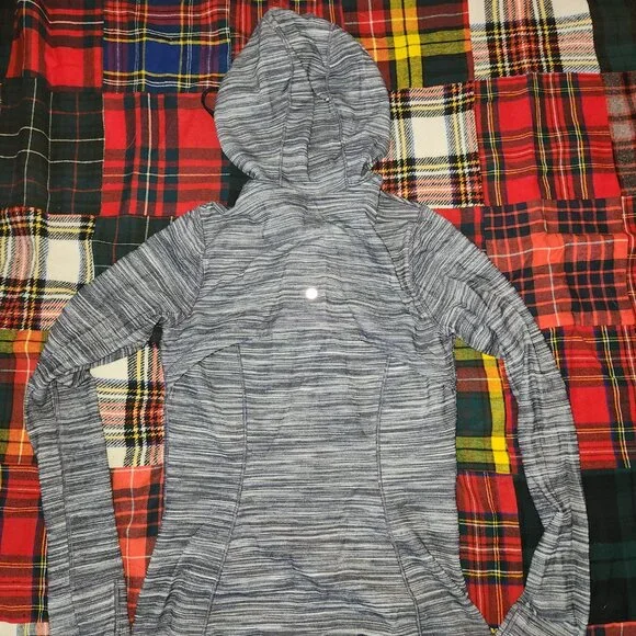 Hooded define jacket - Picture 2 of 2